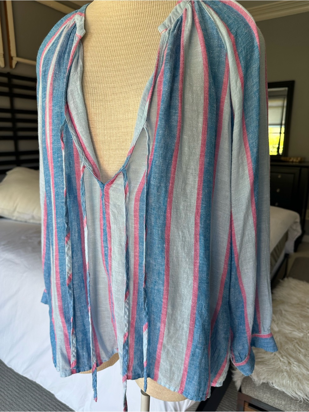 Rails tie-front linen top in blue and pink, size large - Picture 4 of 13